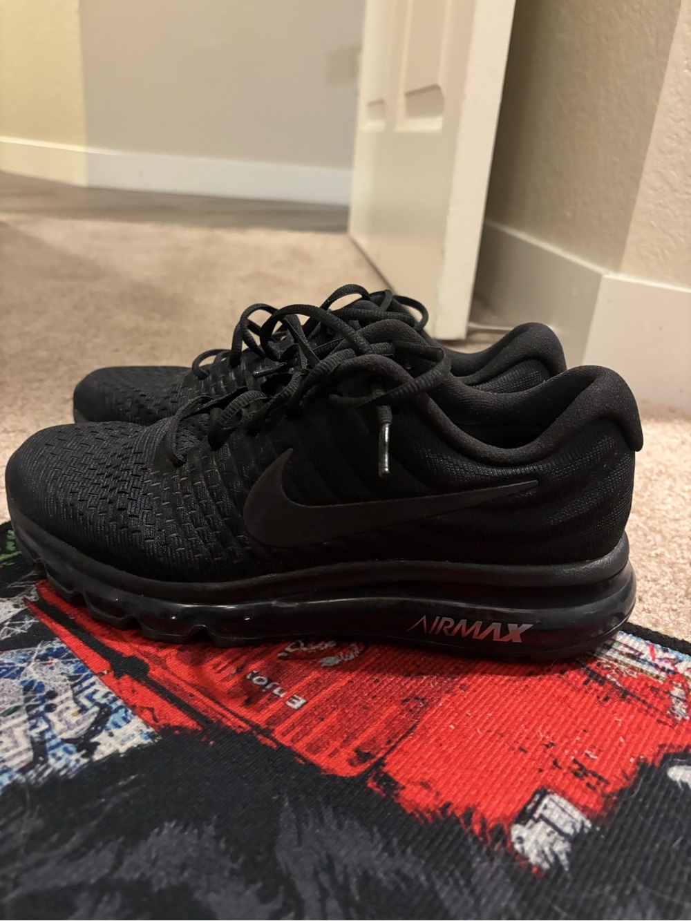Nike Men's Black Air Max Athletic Running Shoes